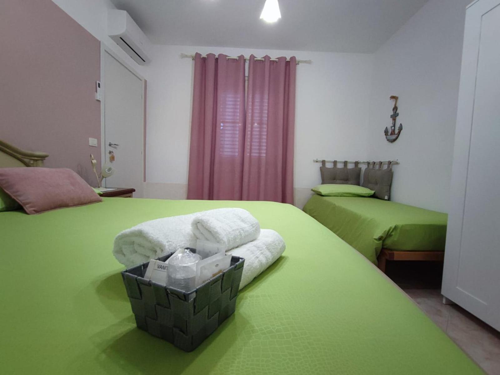 Casetta Ggg SantʼEufemia Lamezia Exteriör bild